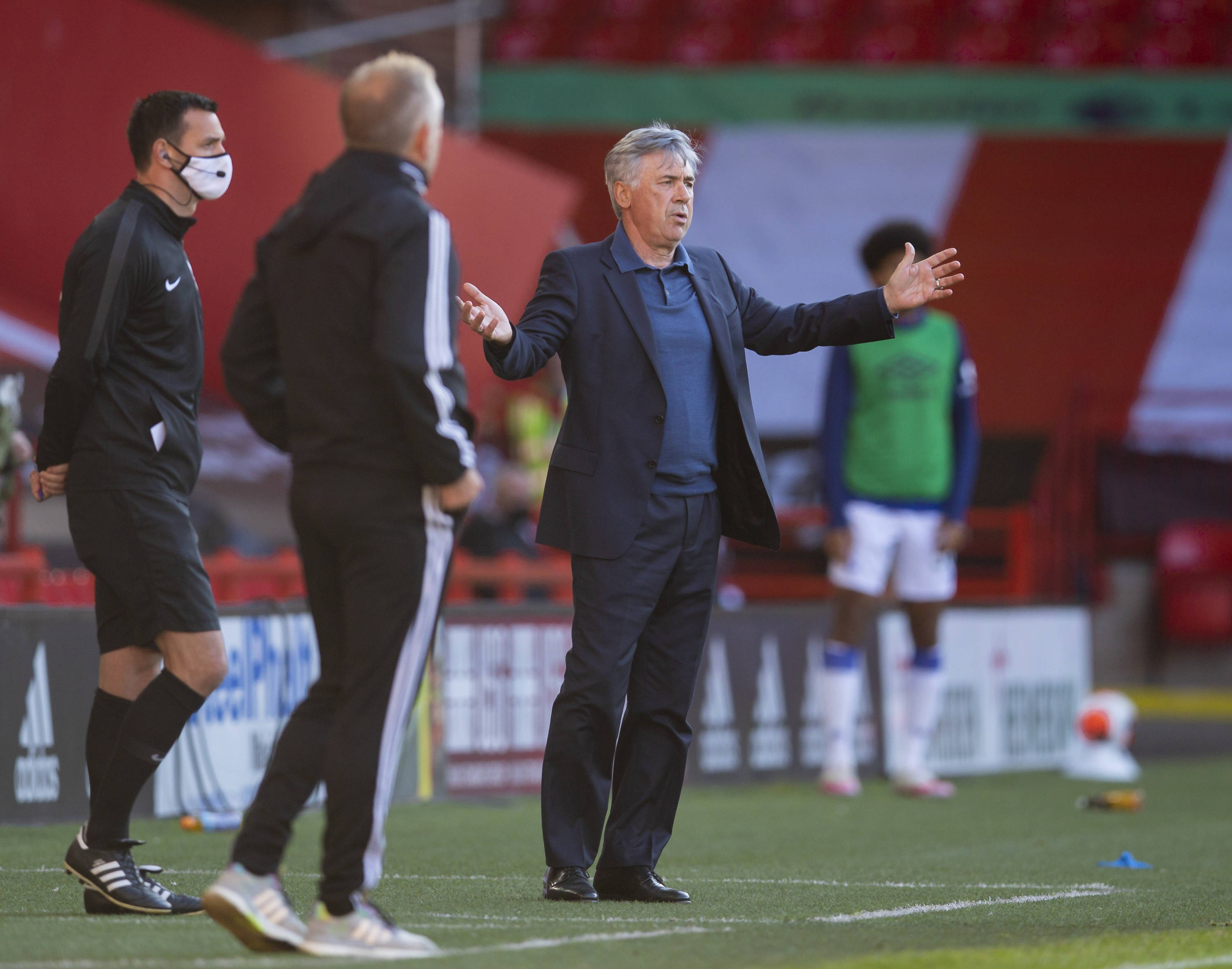 甚至退役后 甚至退役后