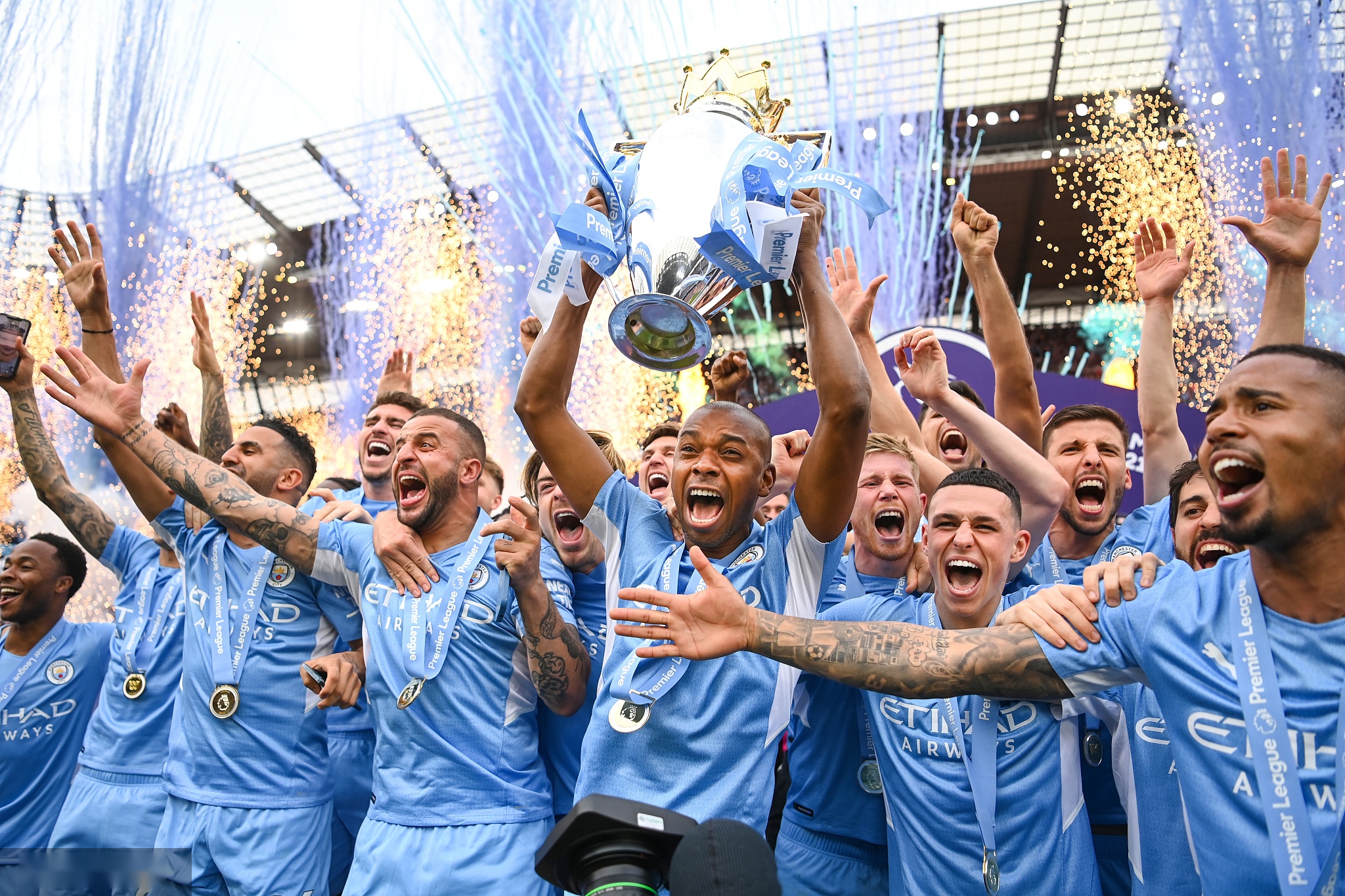 盟伯恩利以 盟伯恩利以