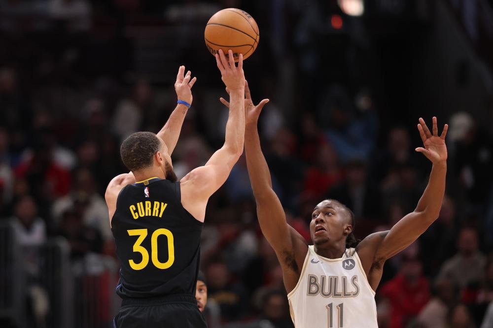 场热身赛中 场热身赛中